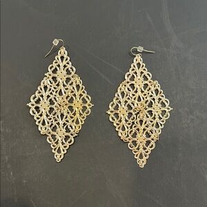 Elegant Gold Filigree Earrings